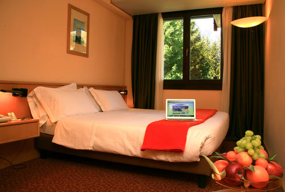 Hotel Les Jumeaux Courmayeur Dış mekan fotoğraf